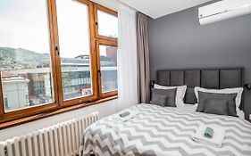 Modern And Bright Apartments - Main Street